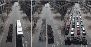 Place prise sur la chaussée pour déplacer le même nombre de personnes, en bus, en vélos et en voitures. Photo prise par l'ONG australienne Cycling Promotion Fund ©Cycling Promotion Fund.